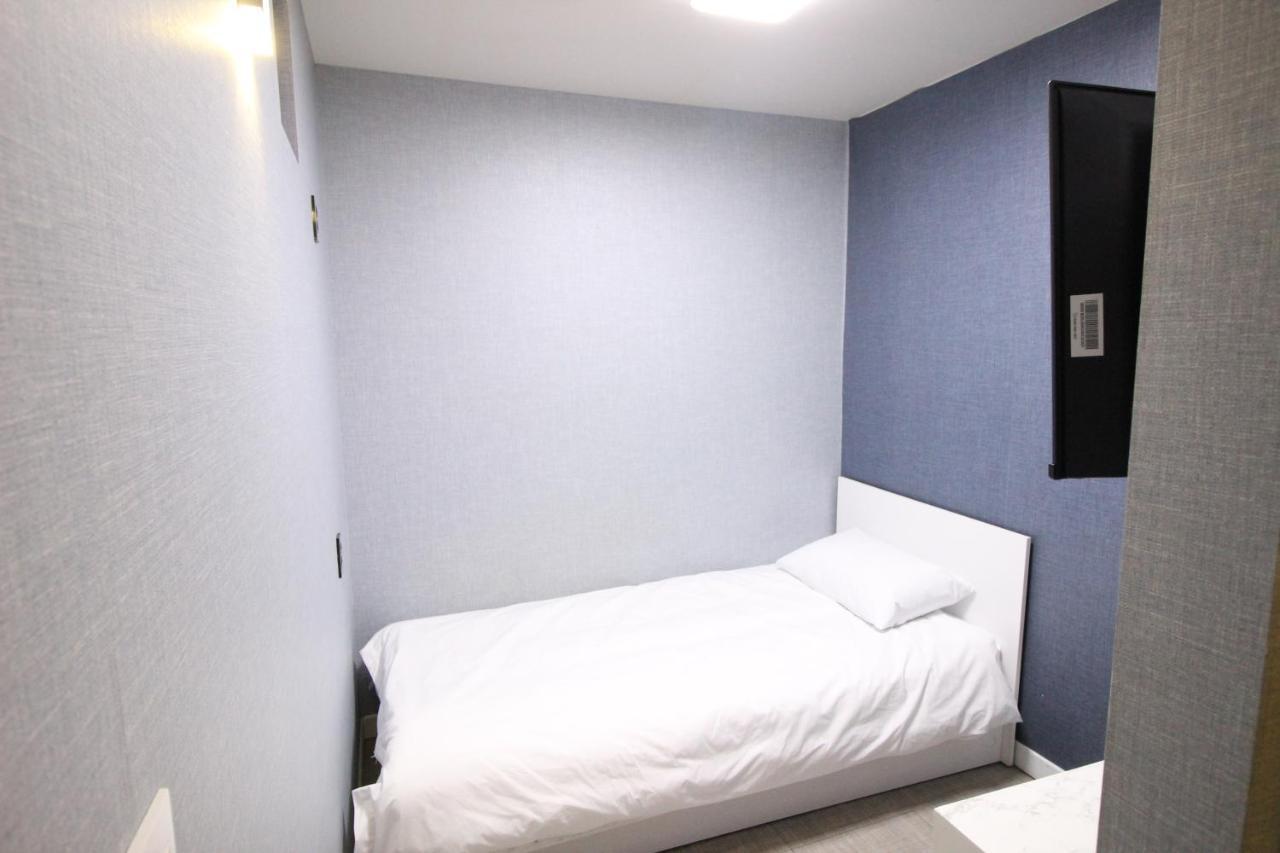 Hotel Golden Park Myeongdong Сеул Экстерьер фото
