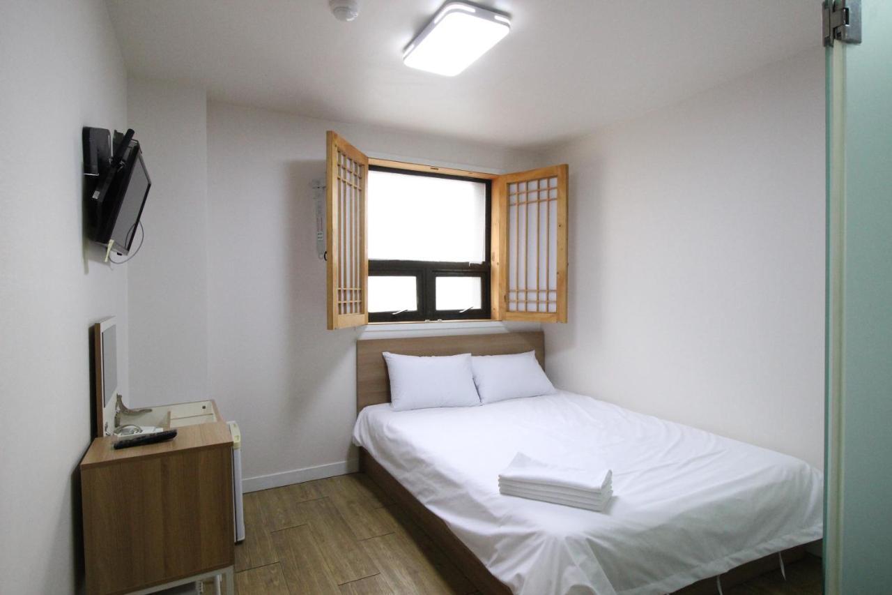 Hotel Golden Park Myeongdong Сеул Экстерьер фото